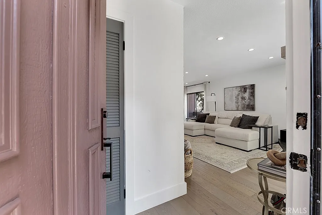 3 bed, 1469 sqft, $5,000 — Photo 1