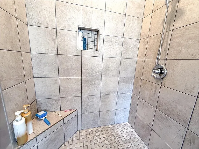 27137 Augustine Dr — Photo 18