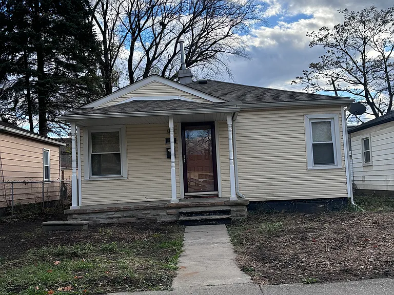 2120 Emmons Ave — Photo 1
