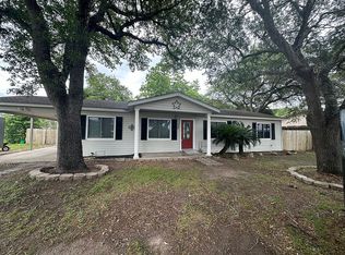 704 Berkman Dr, Victoria, TX 77904