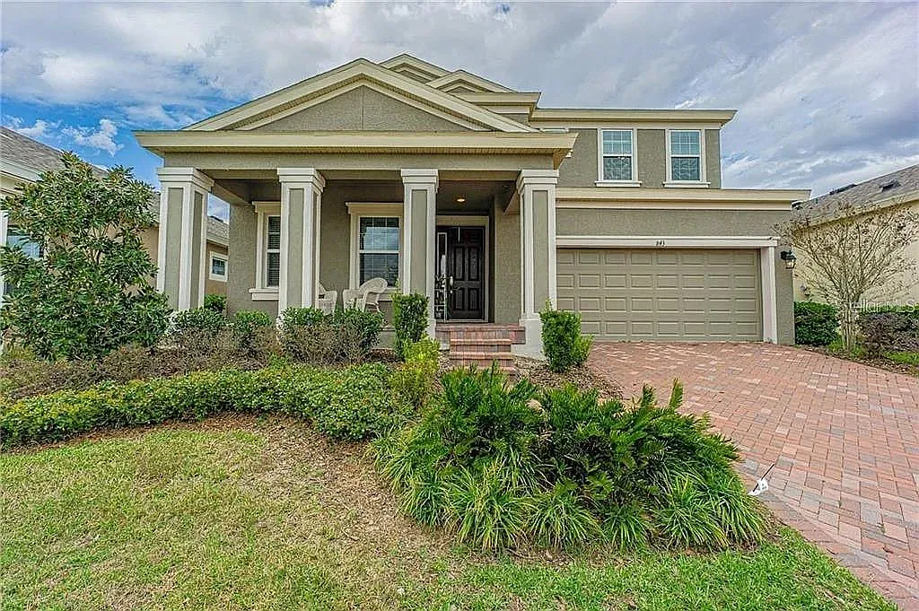 4 bed, 3.0 bath, 2650 sqft, $3,700 — Photo 1