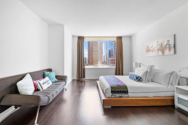 Sold by Corcoran | media 7