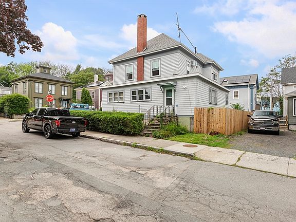4th image of 596 County St