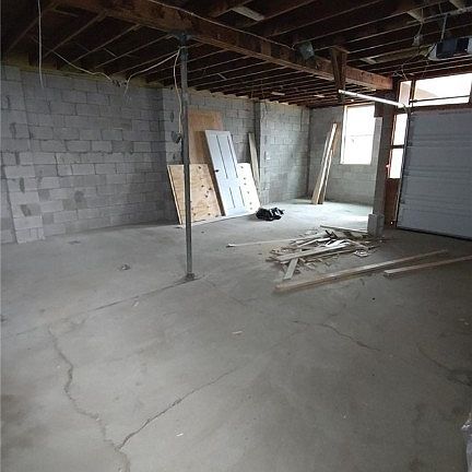 4th image of 225 Jacquette St