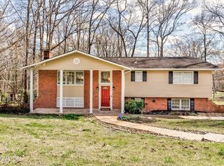 135 Normandy Rd, Oak Ridge, TN 37830