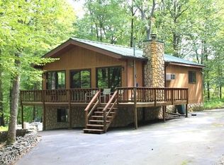 104 Forest View Dr, Hawley, PA 18428