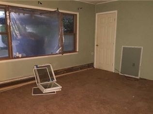 477 Division Ave, Hicksville, NY 11801