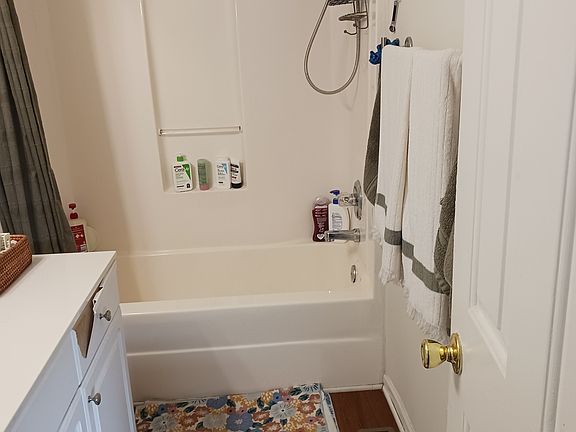 4th image of 2663 Blakemore Ave