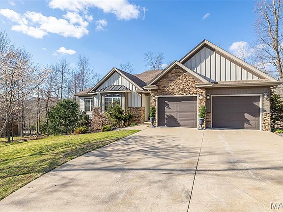 5th image of 224 Timber Ln