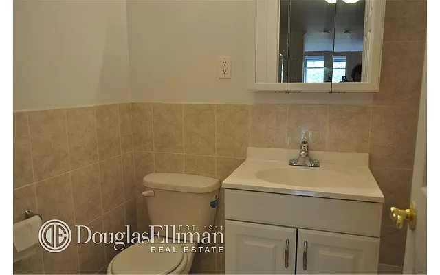 Rented by Douglas Elliman | media 22