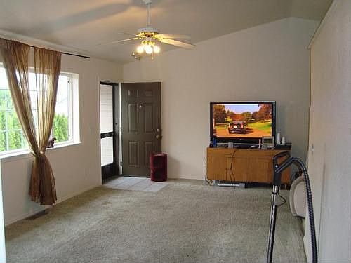 4th image of 1965 N Foxglove Ln