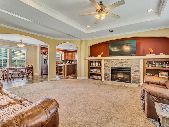 826 Fm 626, Karnes, TX 78118