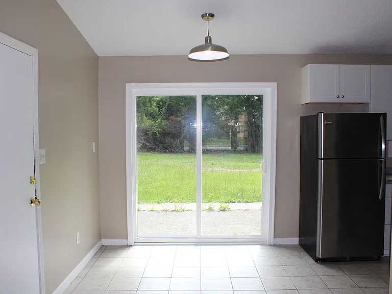 101 Palmetta Dr — Photo 3