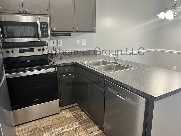 2325 Vineyard Dr #C2 — Photo 27