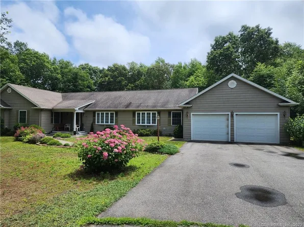 22 August Meadows, Ledyard, CT 06339