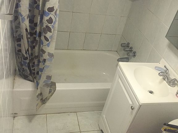 4th image of 2339 E 13th St
