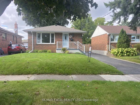 226 Elgin St W #Basement, Oshawa, ON L1J 2P1