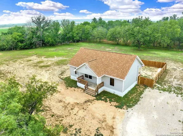8062 County Road 429, Dhanis, TX 78850