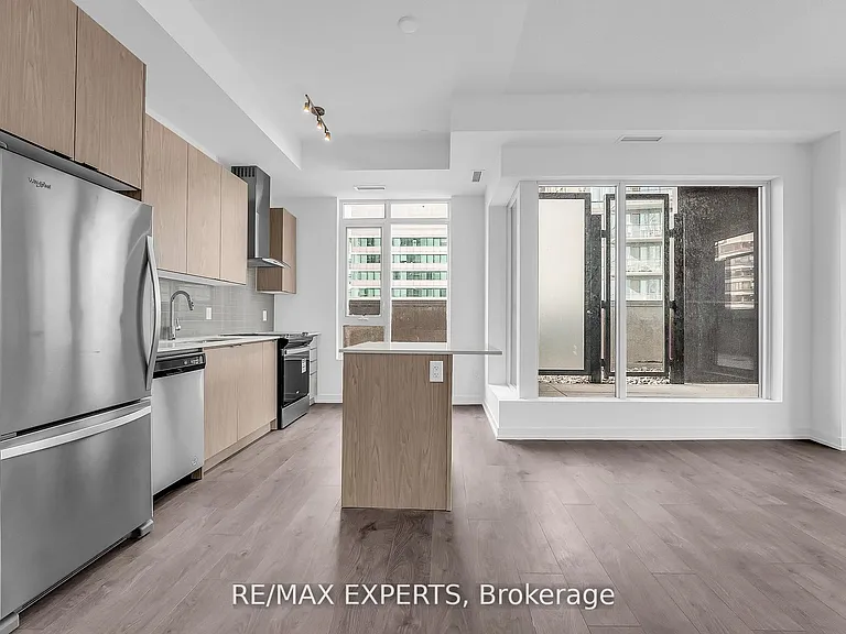 55 Duke St W #502 — Photo 12