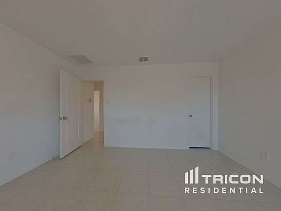 5th image of 3111 Helix Bay Dr