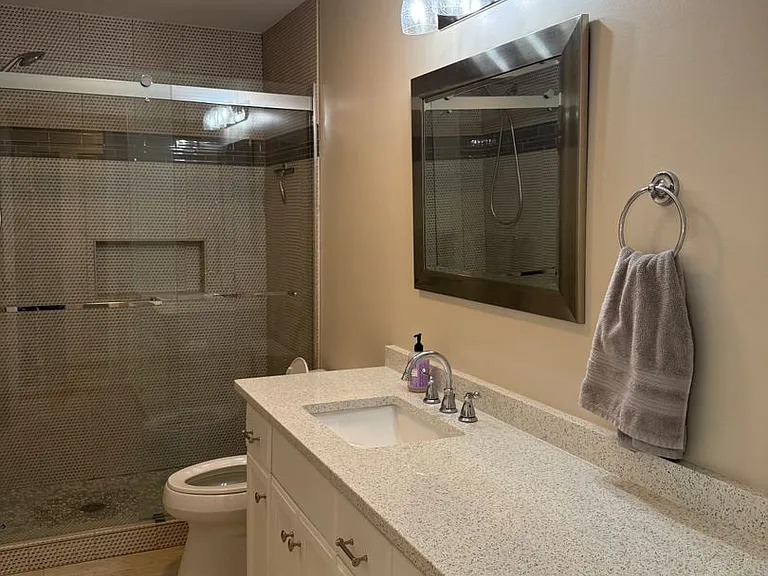 744 Yarmouth St — Photo 15
