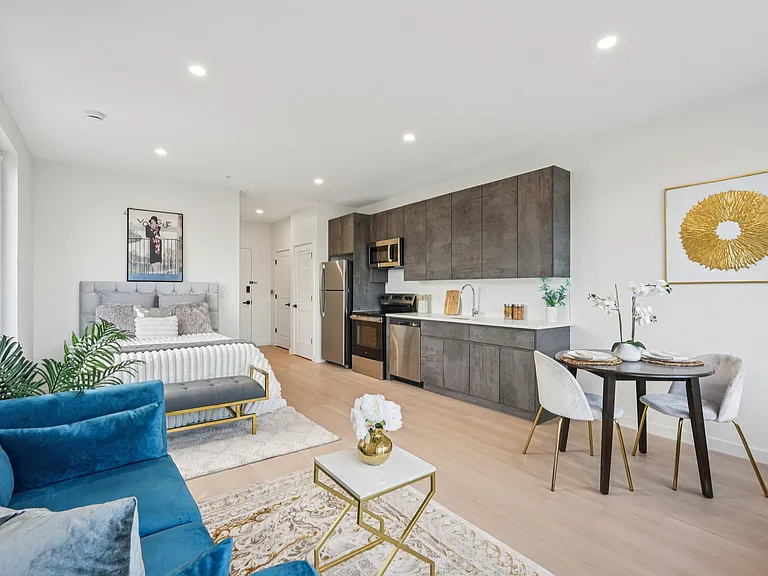 1 Mallory Ave — Photo 60