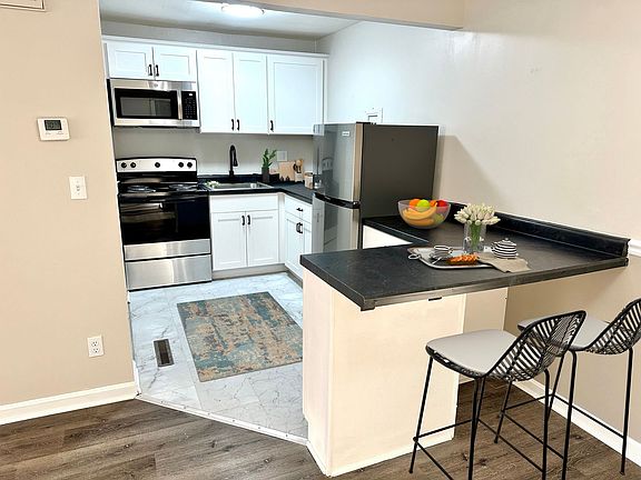 2nd image of 2600 Le Blanc Ct APT 7