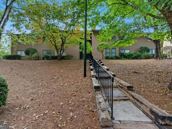 708 Parkaire Xing, Marietta, GA 30068