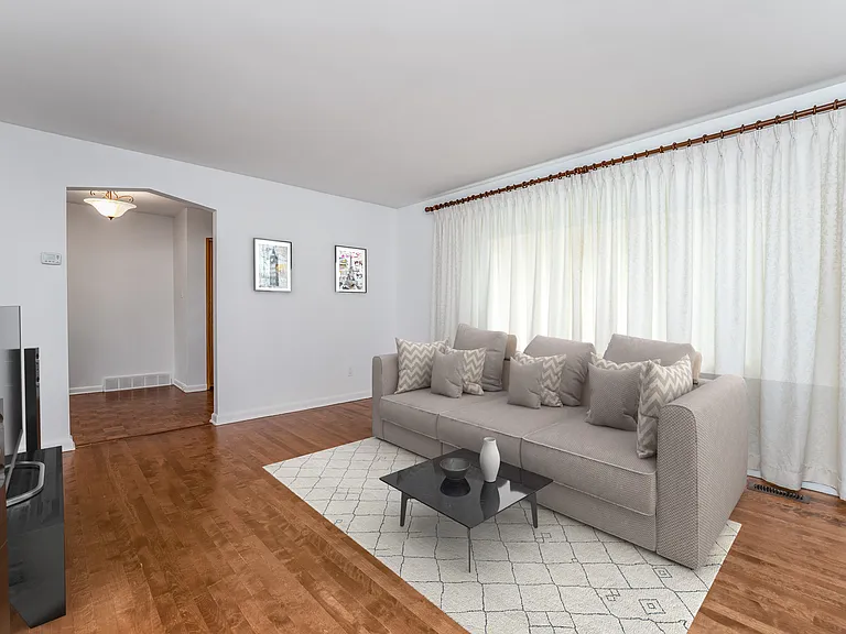 939 Weston Dr #1 — Photo 5