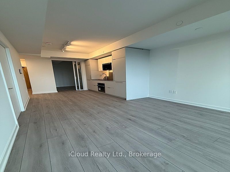 1st image of 1 Fairview Rd E #517