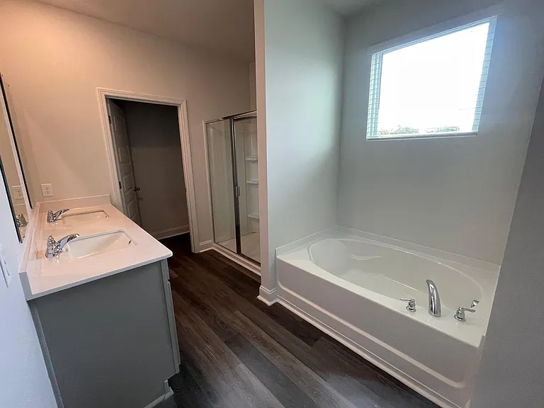 559 Logging Hill Dr — Photo 11