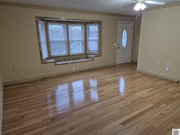 4th image of 154 Stella Ln