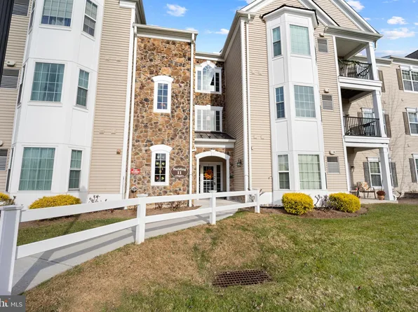 1104 Creekside Dr, Brookhaven, PA 19015