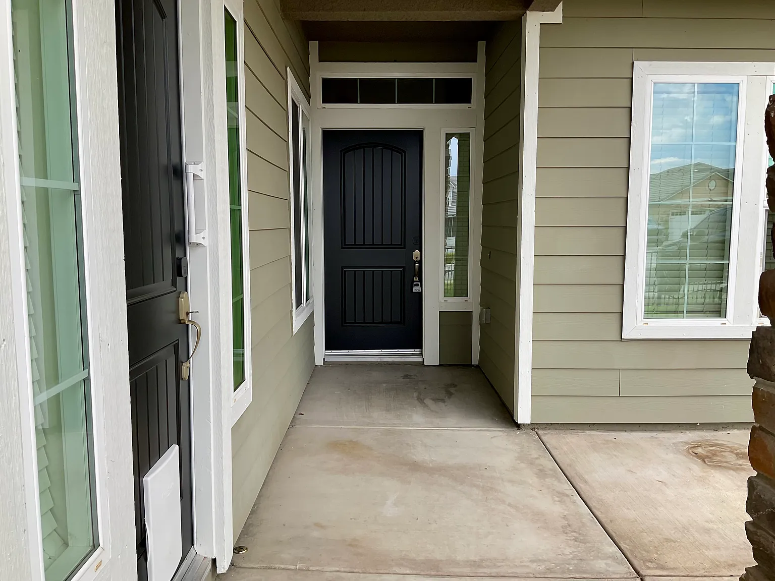 5 bed, 2293 sqft, $2,850 — Photo 4