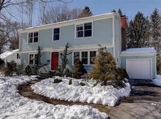 404 New Meadow Rd, Barrington, RI 02806