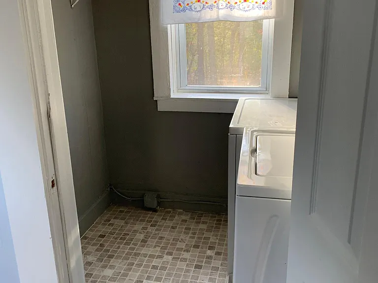 33 Oak St #33 — Photo 6