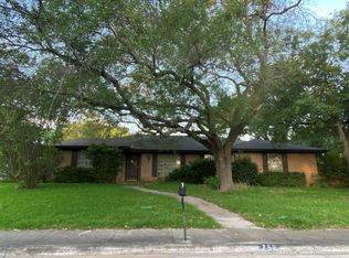 756 Juniper Ln, Lewisville, TX 75077