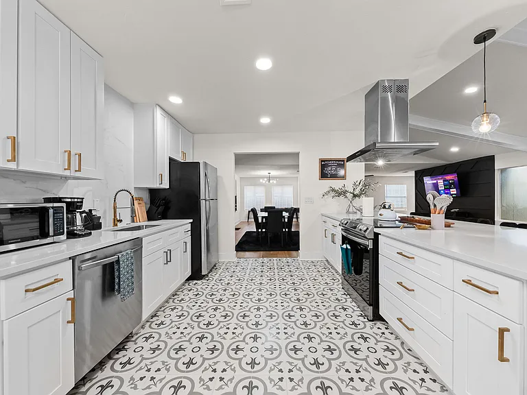 16502 Fox Knl — Photo 18