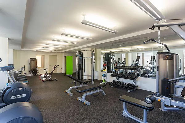 Rented by Lisa Management | media 9