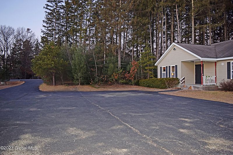 3rd image of 396 Reynolds Road