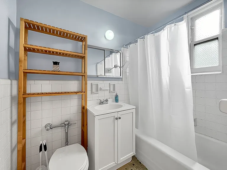 390 Rugby Rd #4C — Photo 7