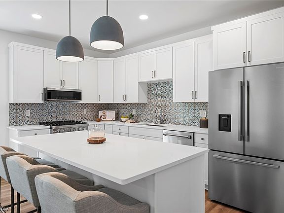 5th image of 1264 W 108th St