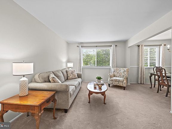 3rd image of 11705 Caverly Ave