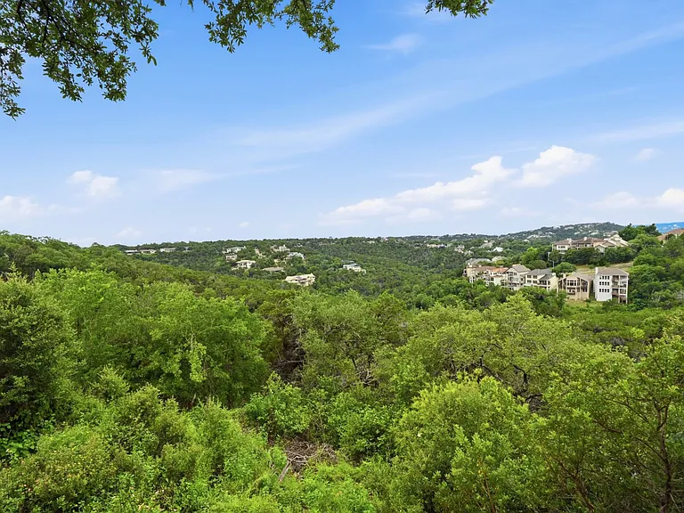 4805 Greystone Dr — Photo 31