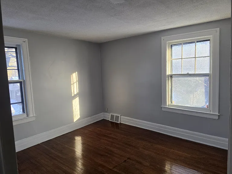 8127 Agnes St — Photo 12