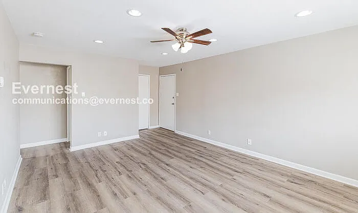 1243 N Washington St #402 — Photo 11
