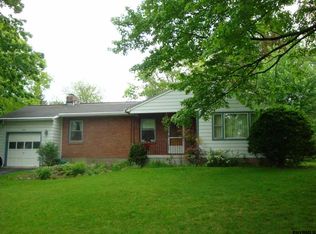 2315 Gurenson Ln, Niskayuna, NY