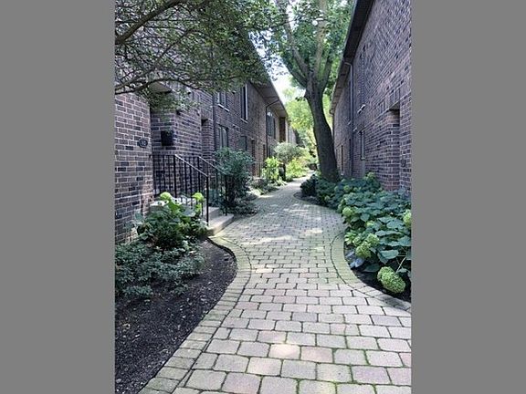 5th image of 1848 N Larrabee St #1848