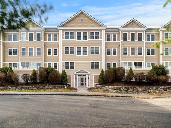 11 Cheriton Rd Unit 102, Boston, MA 02132