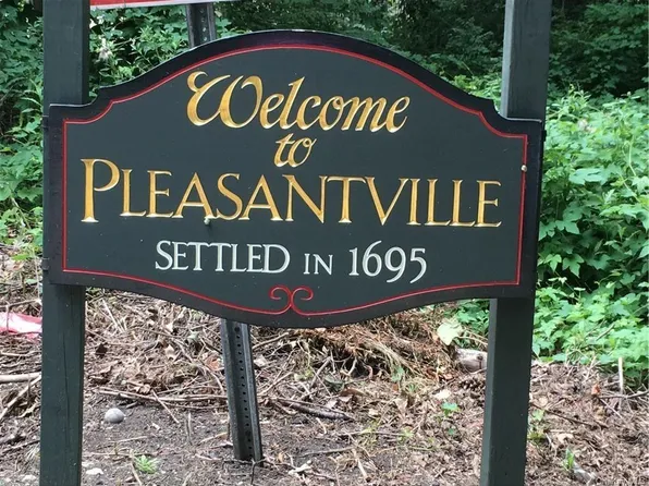322 Sarles Lane, Pleasantville, NY 10570